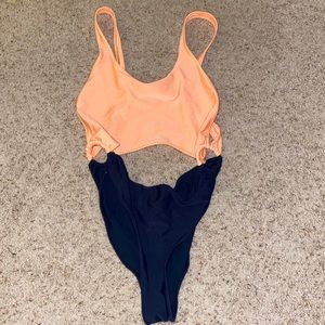 TRIANGL CUT OUT ONE PIECE